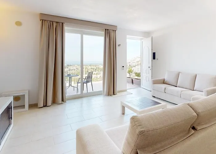 Monte Sarago 4* オストゥーニ