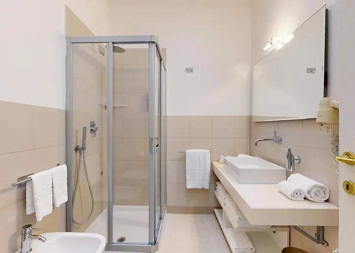 アパートホテル Monte Sarago オストゥーニ