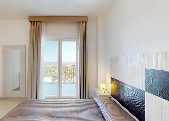Monte Sarago アパートホテル 4*