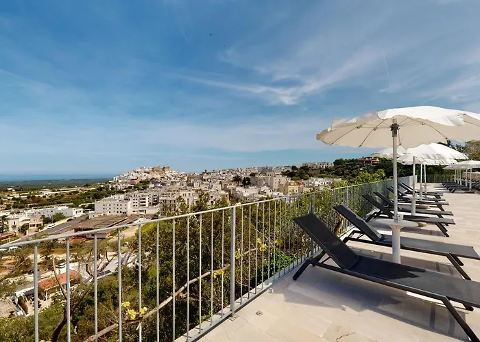 Monte Sarago アパートホテル オストゥーニ