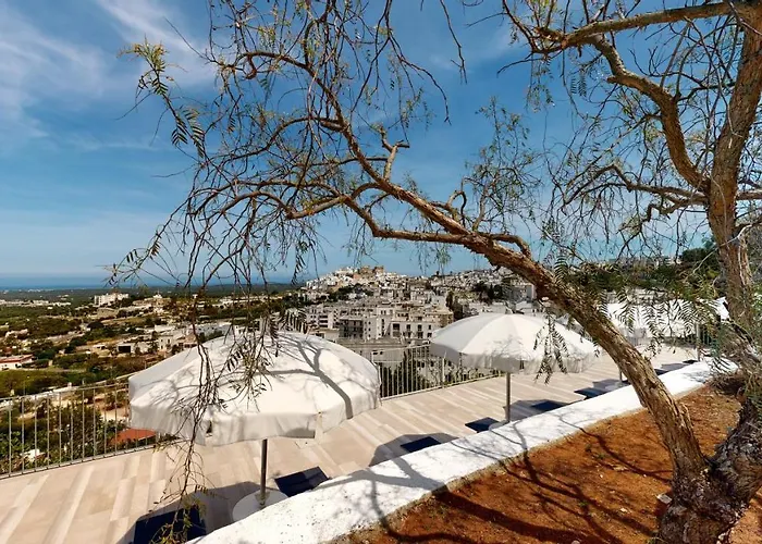 アパートホテル Monte Sarago オストゥーニ