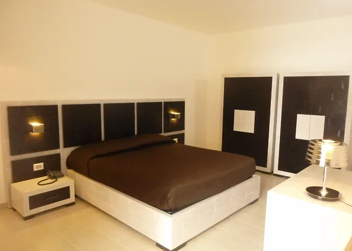 Monte Sarago アパートホテル 4*