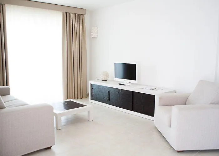 アパートホテル Monte Sarago 4*