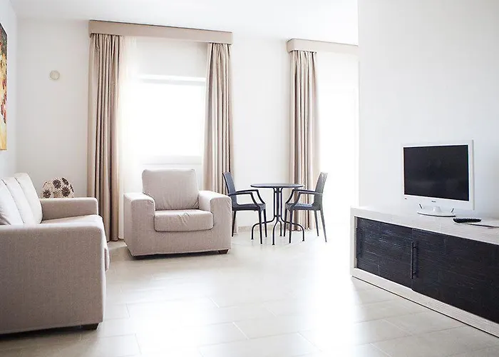 Monte Sarago オストゥーニ