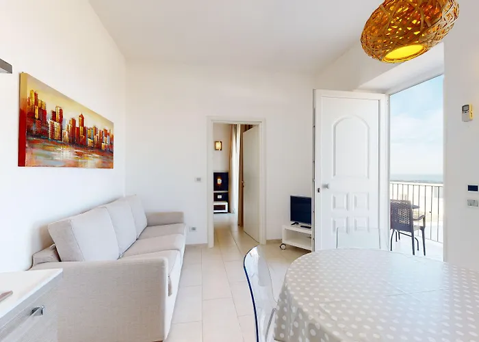 Monte Sarago 4* オストゥーニ