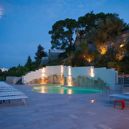 Monte Sarago 4* 오스투니