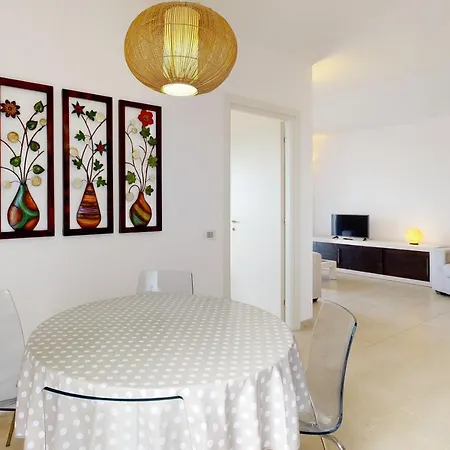 Monte Sarago 4* أوستوني