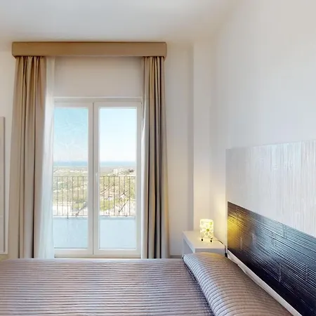 Monte Sarago 아파트호텔 4*