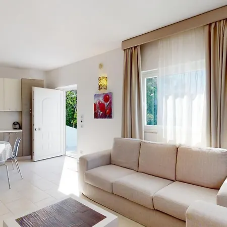 Monte Sarago 아파트호텔 오스투니