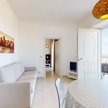 Monte Sarago 4* أوستوني